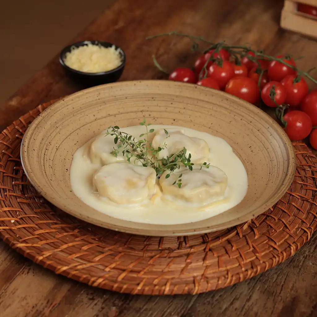 Sorrentino de Queijo com Figo e Presunto Parma Casa das Massas Elis